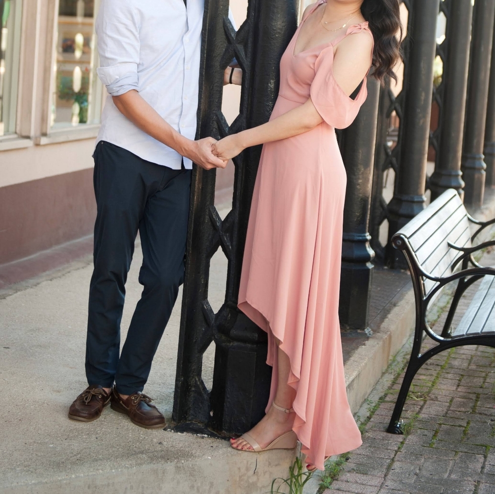 EXPRESS Flutter Ruffle Apricot Maxi Dress Size 4